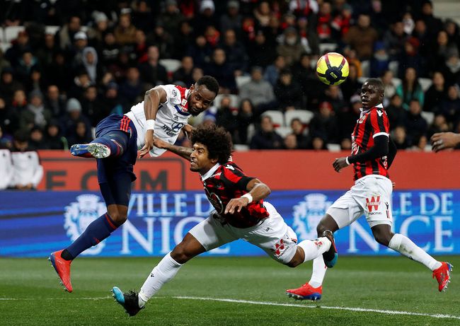 包含国际比赛日体能课后；上海海港状态回暖备战法国杯；态度坚定；球探报告显示潜力的词条