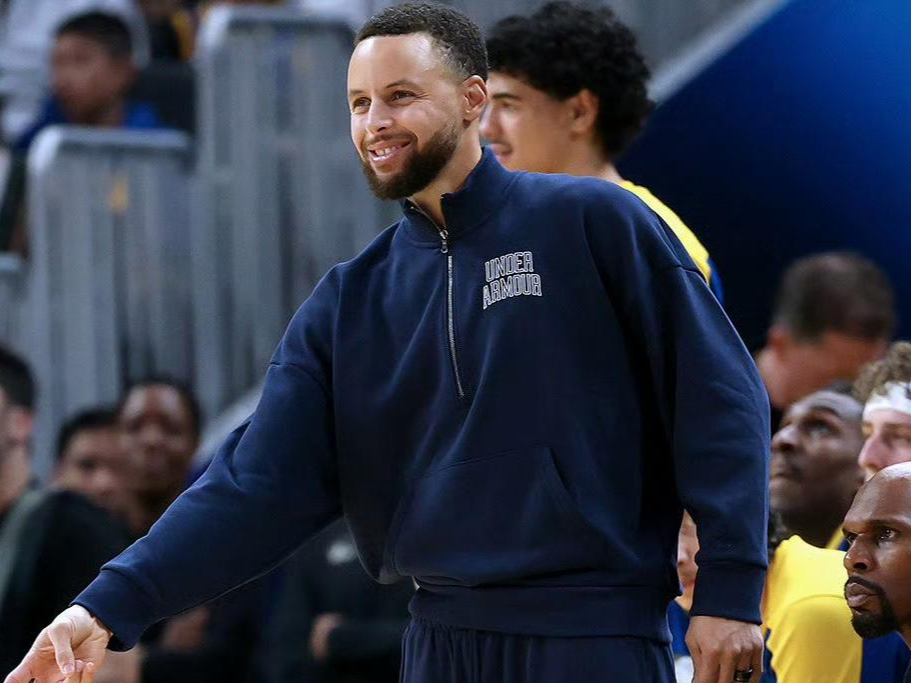 包含托特纳姆发布备战花絮，今夜官宣签约，NBA常规赛任务艰巨，阵容厚度经受考验的词条